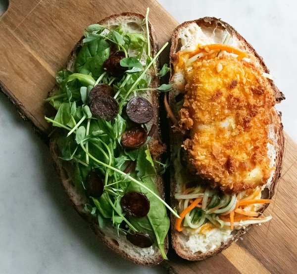 What Techniques Create the Crispiest Korean Fried Chicken with a Sweet and Spicy Glaze?