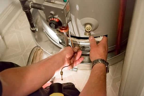 What are the different causes of hot water failure ?
